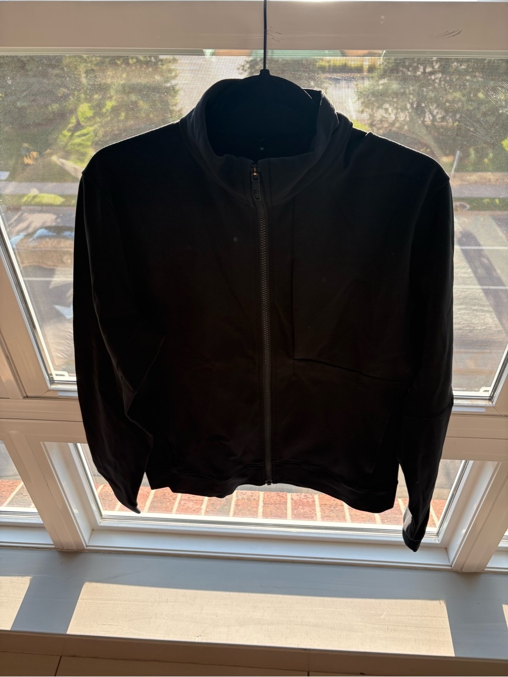 Men's Black Full-Zip Lululemon Sweatshirt
